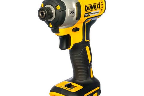 Шуруповёрт импульсный DeWalt DCF840/DCF887